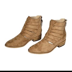 A Rider Girl NewInBox Chole Brown Suede Bootie Sz 7.5 Zip Back Bohowestern Aztec